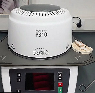Ivoclar Programat P310 ceramic furnace in the Creadent laboratory