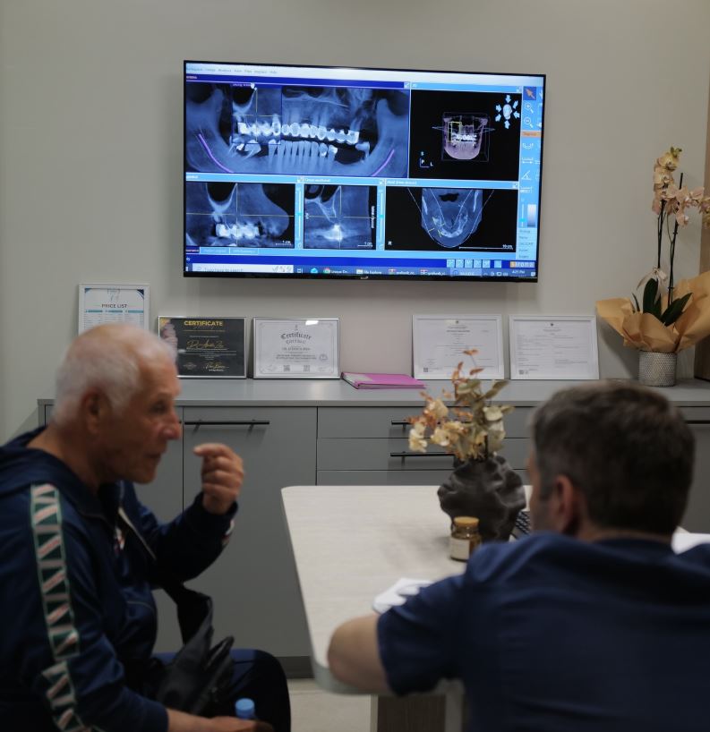 Dental chair and 3D diagnostics at the Primo clinic in Tirana